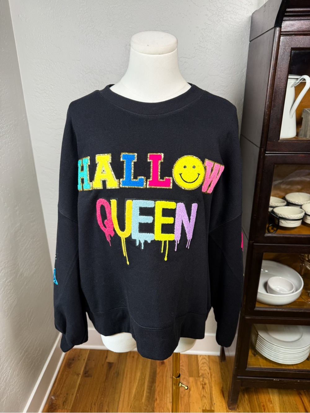 Judith March Hallow Queen Black Oversized Embellished Sweatshirt Size XL